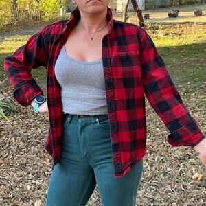 Eddie Bauer red Buffalo plaid flannel Classic Fit shirt shacket
